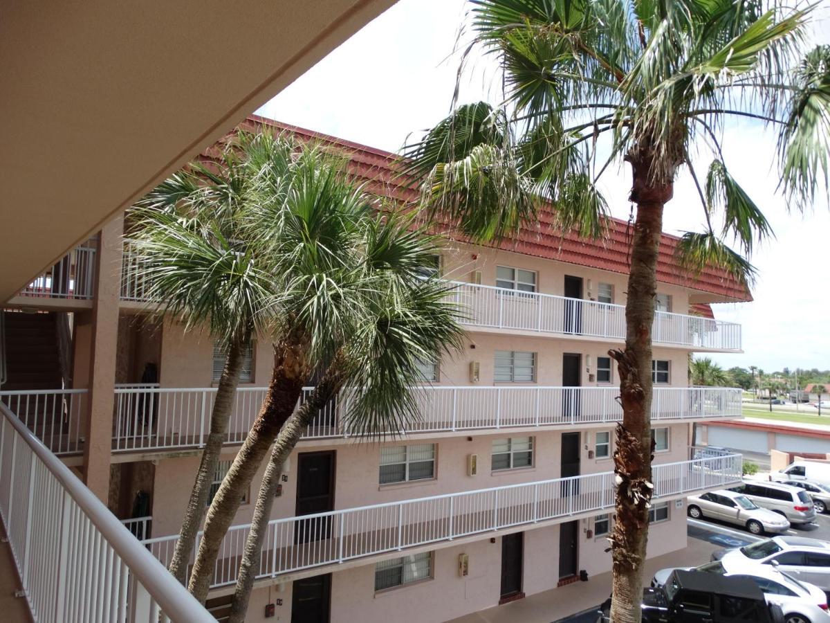 Spanish Main 66- Direct Oceanfront Condo! ココアビーチ エクステリア 写真